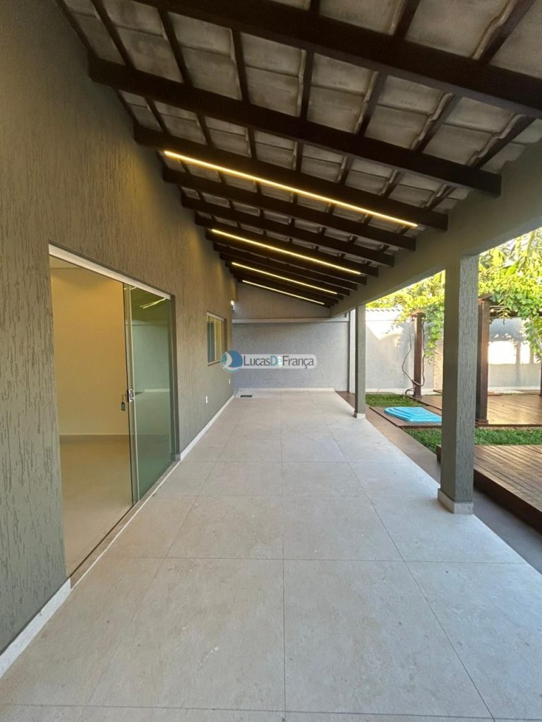 CASA DE ALTO PADRÃO LOCALIZADA NA 12 NORTE PLANALTINA-GO (12)