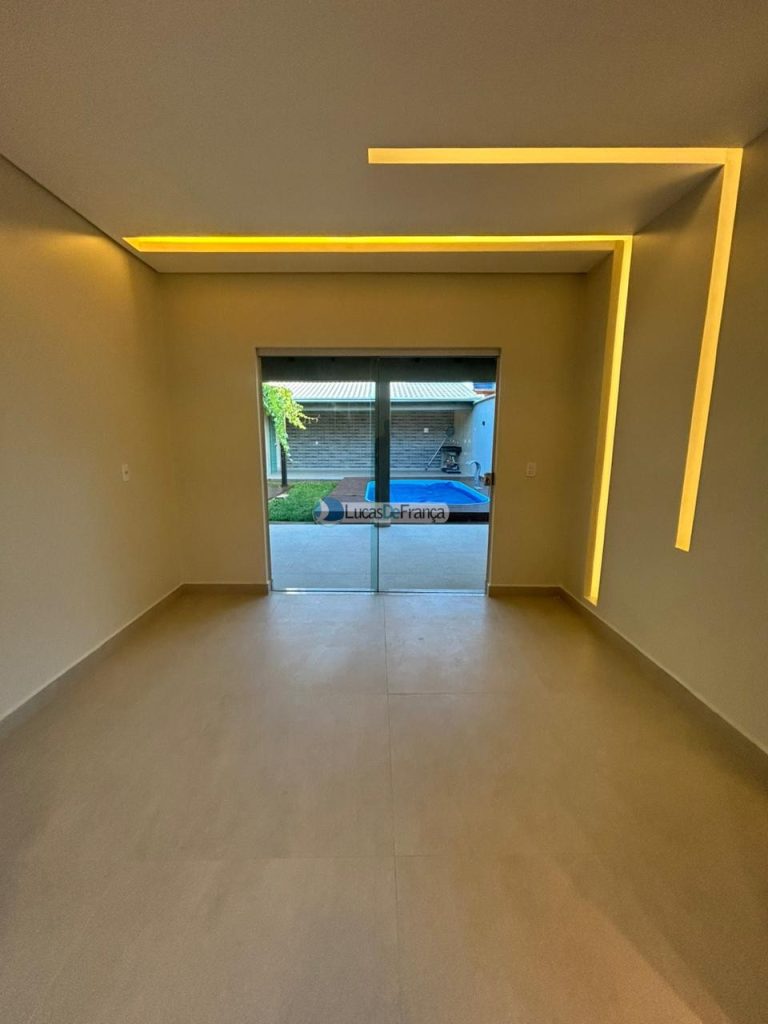 CASA DE ALTO PADRÃO LOCALIZADA NA 12 NORTE PLANALTINA-GO (15)