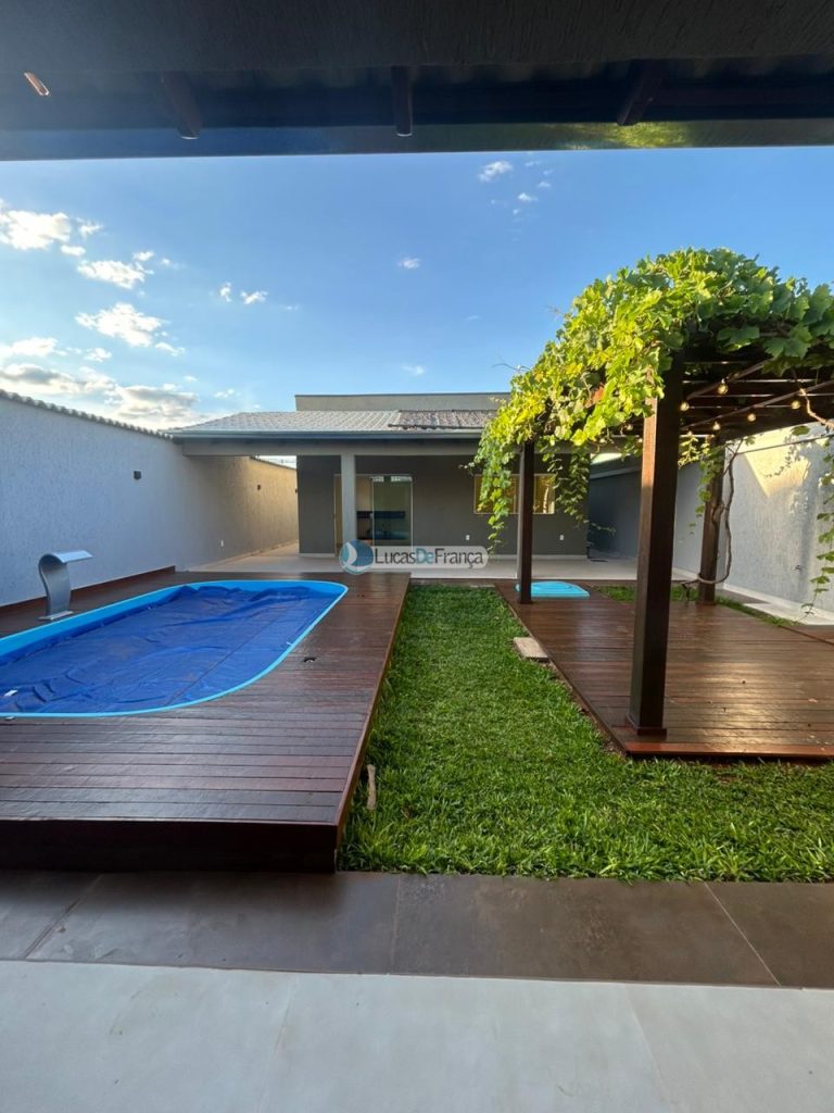 CASA DE ALTO PADRÃO LOCALIZADA NA 12 NORTE PLANALTINA-GO (18)