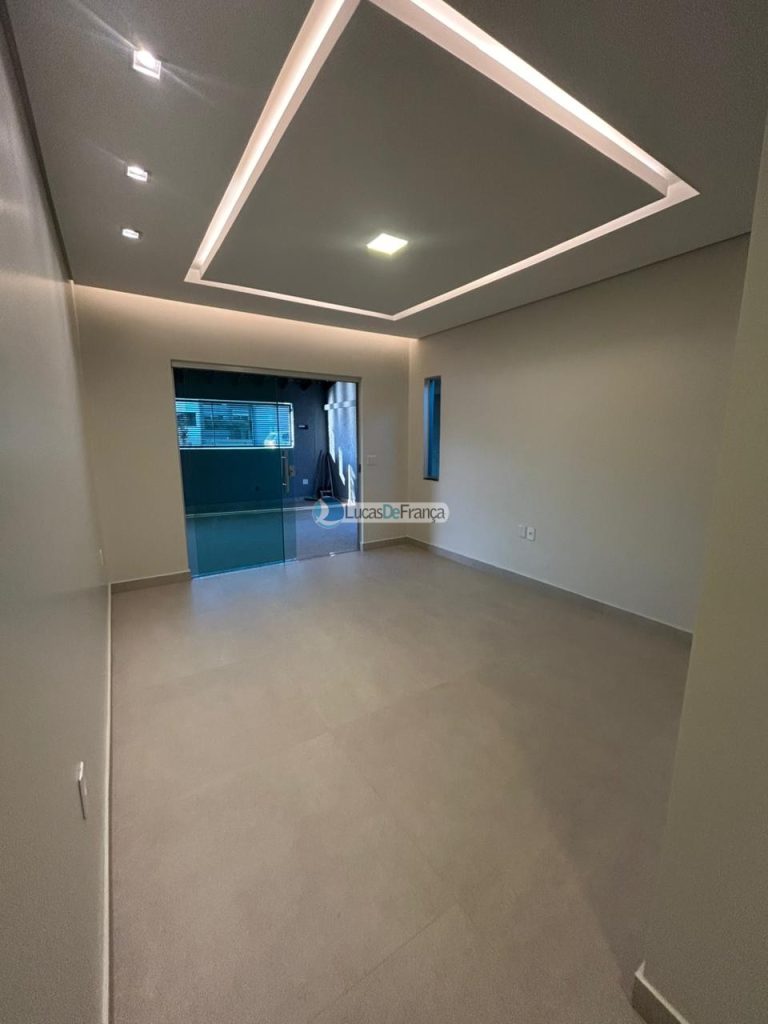 CASA DE ALTO PADRÃO LOCALIZADA NA 12 NORTE PLANALTINA-GO (2)