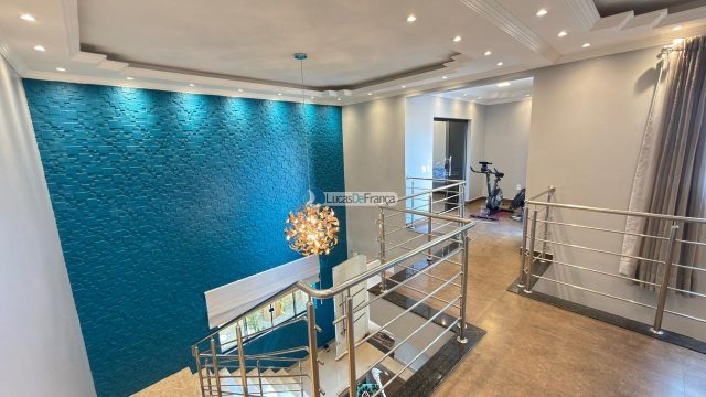 Casa moderna totalmente equipada e mobiliada