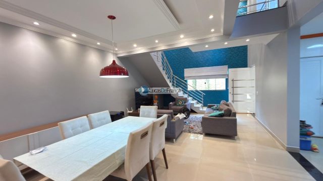 Casa moderna totalmente equipada e mobiliada