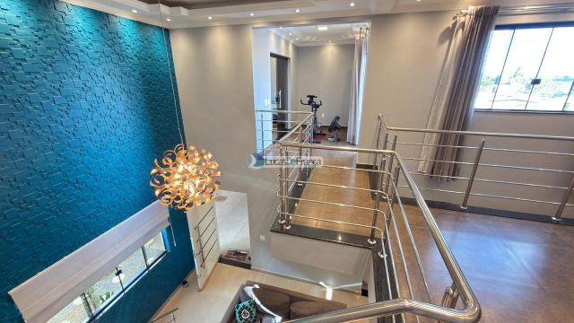 Casa moderna totalmente equipada e mobiliada