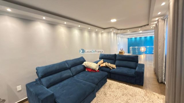 Casa moderna totalmente equipada e mobiliada