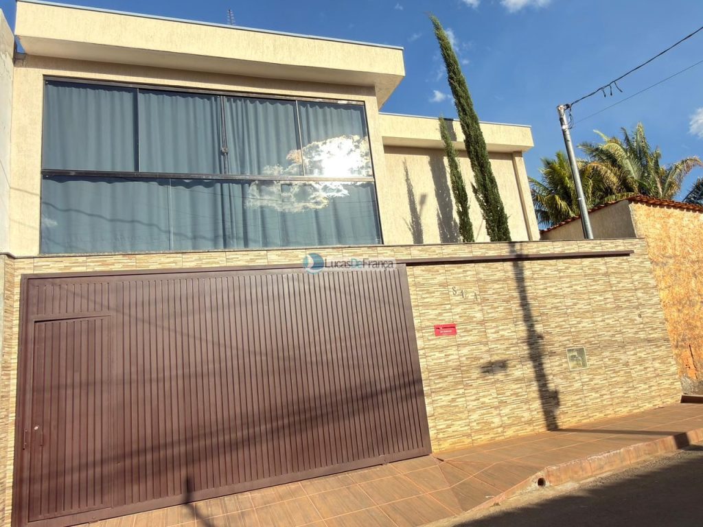 Casa moderna totalmente equipada e mobiliada (4)