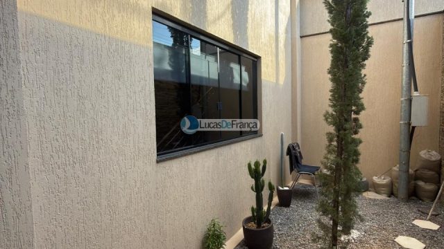 Casa moderna totalmente equipada e mobiliada