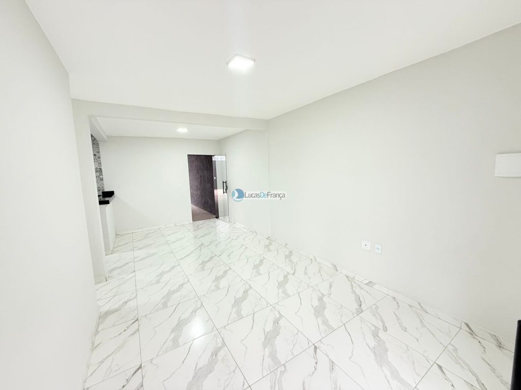 Casa na Qd 01 conjunto H, Vila Buritis (3)