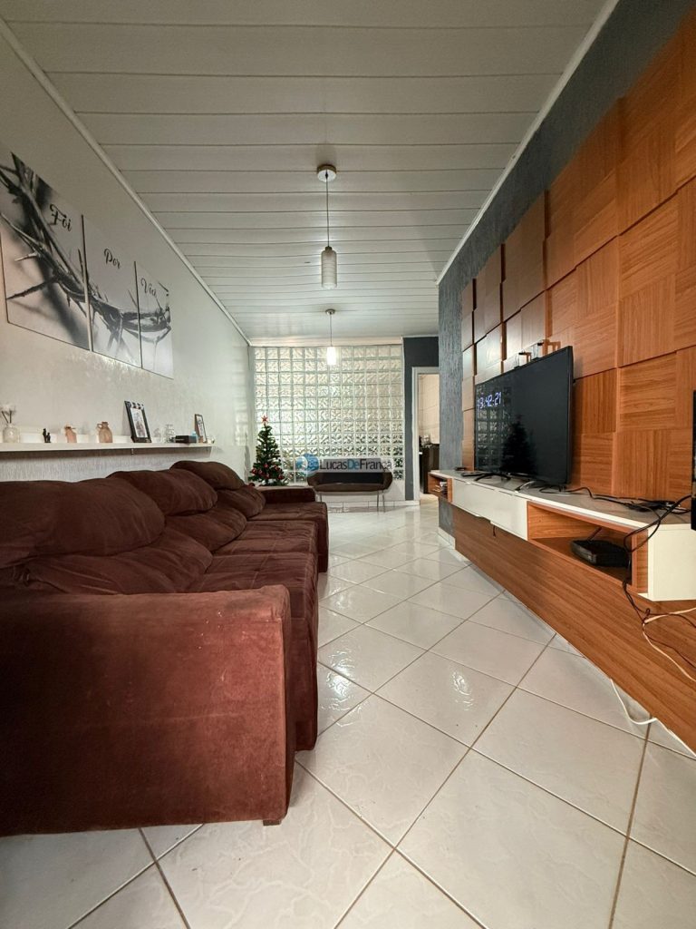 CASA NO BURITIS IV, QUADRA 19 (10)