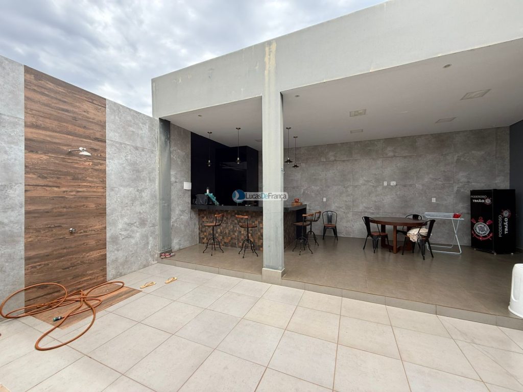 CASA NO BURITIS IV, QUADRA 19 (13)