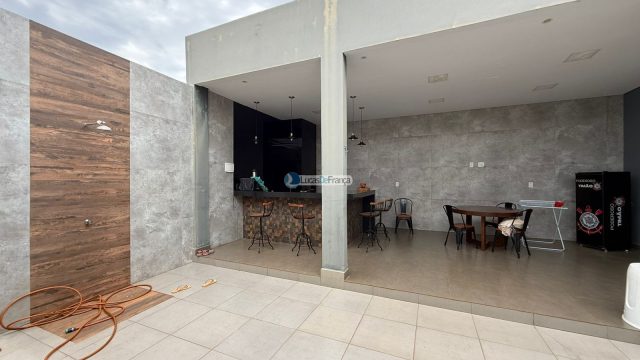 CASA NO BURITIS IV, QUADRA 19