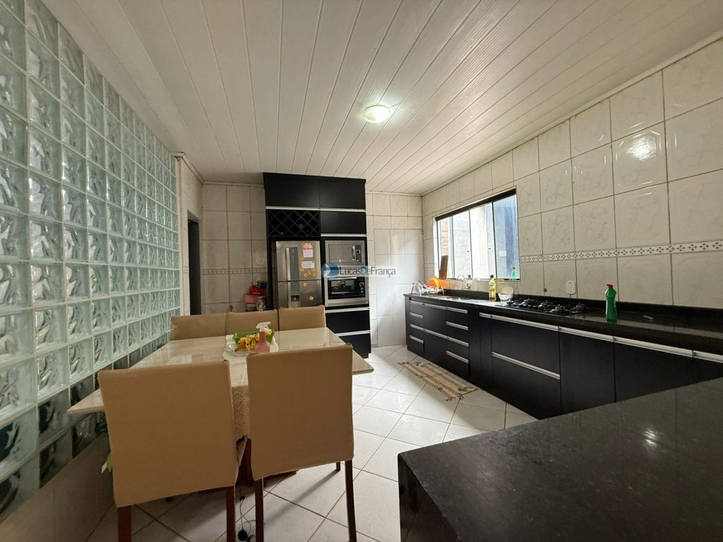 CASA NO BURITIS IV, QUADRA 19 (15)