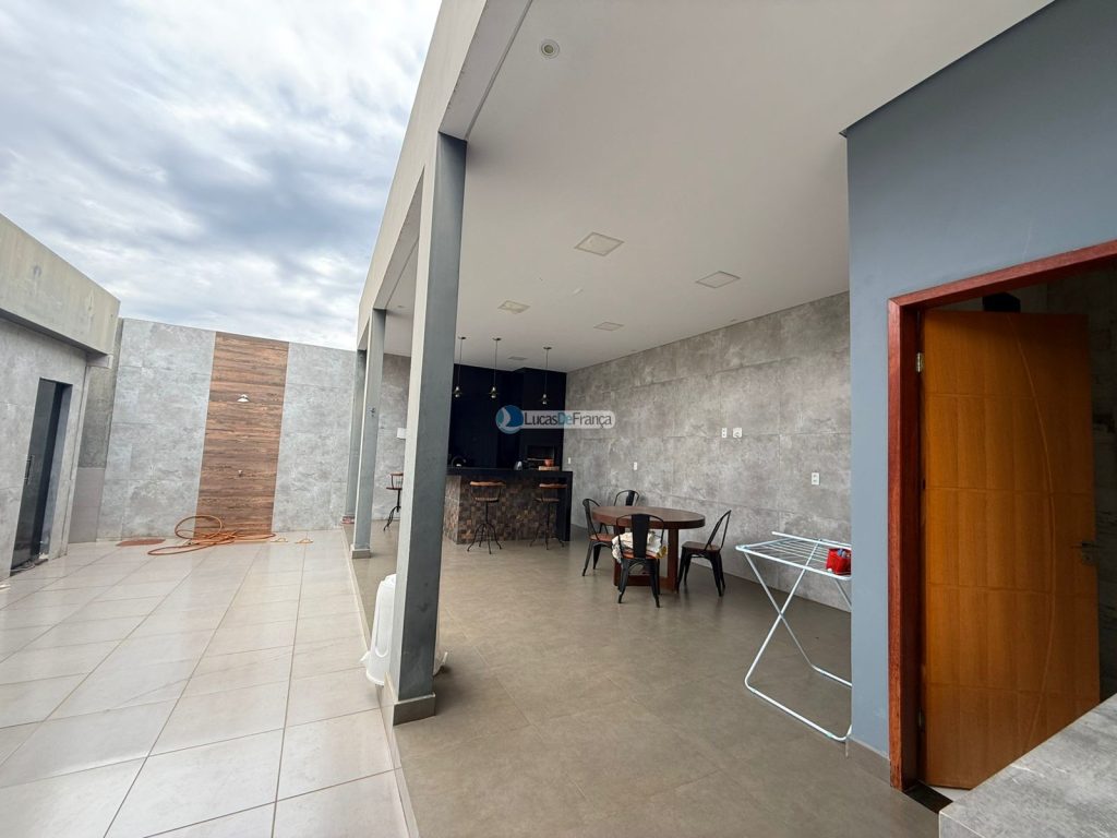 CASA NO BURITIS IV, QUADRA 19 (17)