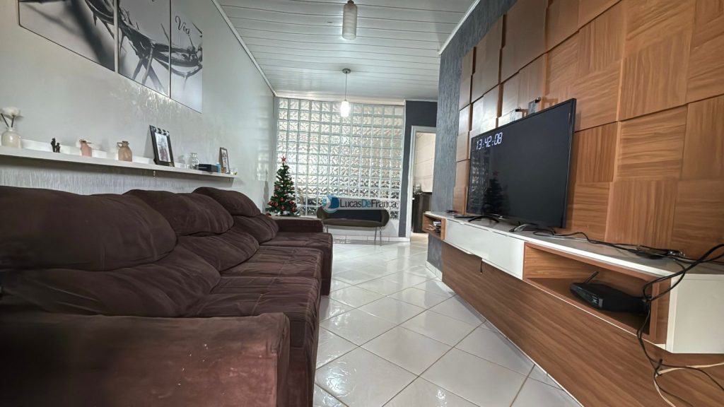 CASA NO BURITIS IV, QUADRA 19 (18)