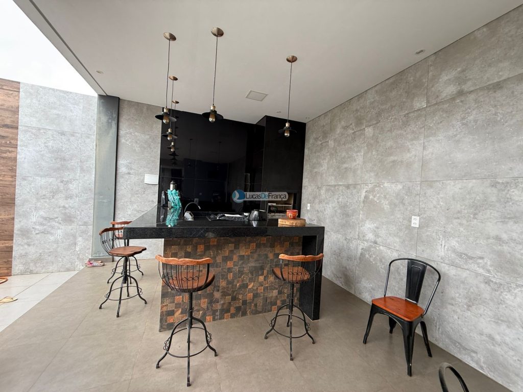 CASA NO BURITIS IV, QUADRA 19 (6)