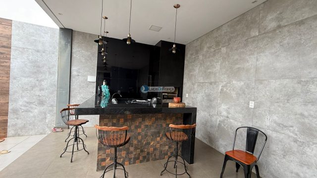 CASA NO BURITIS IV, QUADRA 19