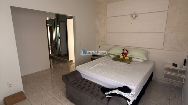 Exclusiva no QMS 18 – Sobradinho DF: Casa Solta no Terreno com Suítes e Piscina Aquecida!