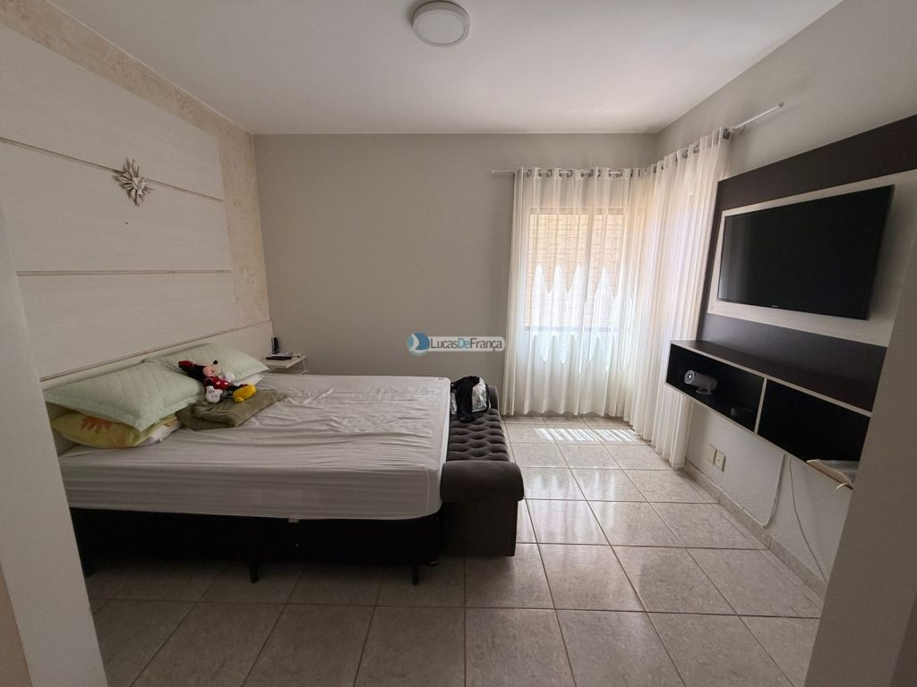 Exclusiva no QMS 18 - Sobradinho DF Casa Solta no Terreno com Suítes e Piscina Aque ( (30)