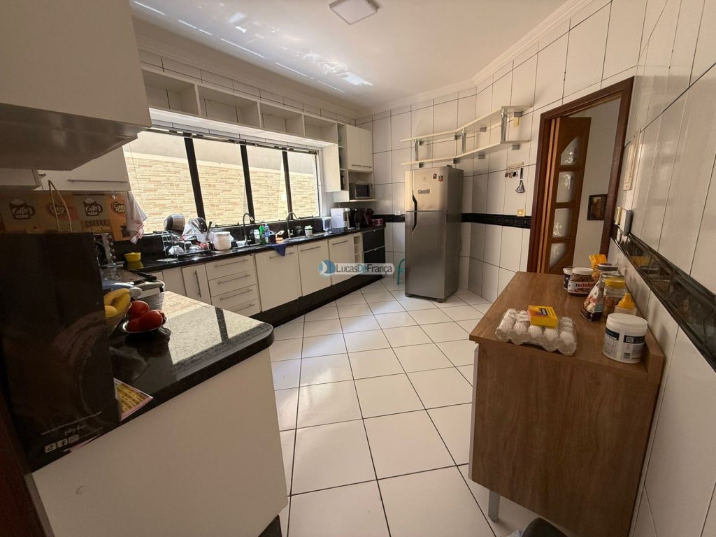 Exclusiva no QMS 18 - Sobradinho DF Casa Solta no Terreno com Suítes e Piscina Aque ( (34)