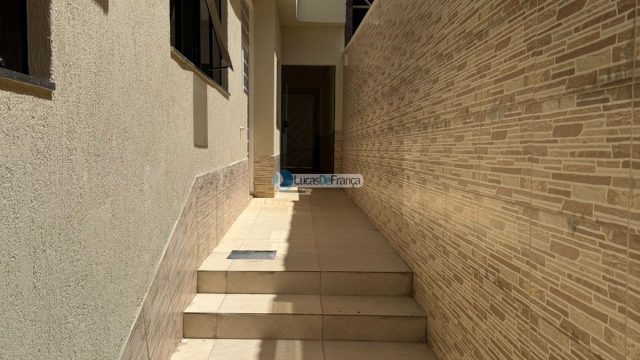 Exclusiva no QMS 18 – Sobradinho DF: Casa Solta no Terreno com Suítes e Piscina Aquecida!