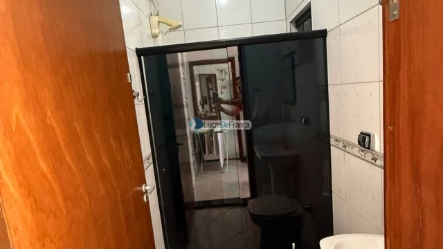 Exclusiva no QMS 18 – Sobradinho DF: Casa Solta no Terreno com Suítes e Piscina Aquecida!