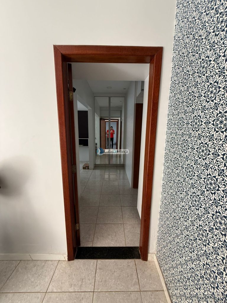 Exclusiva no QMS 18 - Sobradinho DF Casa Solta no Terreno com Suítes e Piscina Aque ( (51)