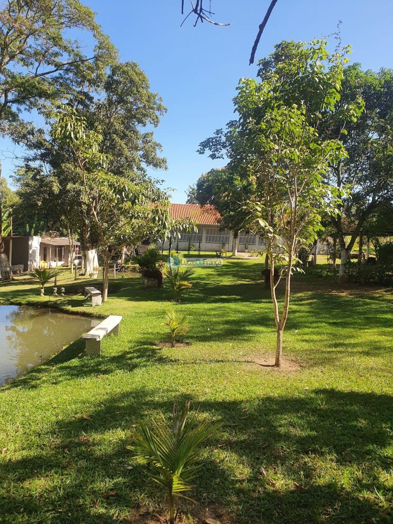 sítio espetacular no Agrovale (3)