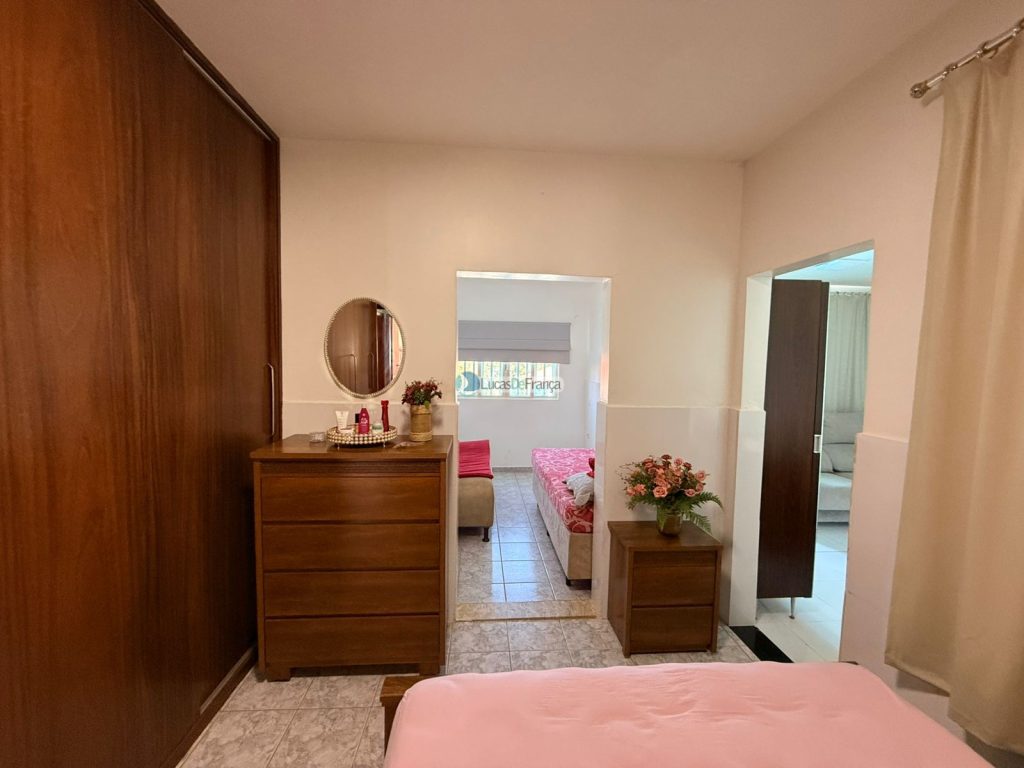 Casa na Avenida Salvador Coelho (12)