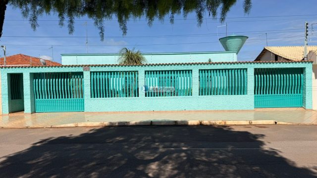 Casa na Avenida Salvador Coelho – Setor Tradicional