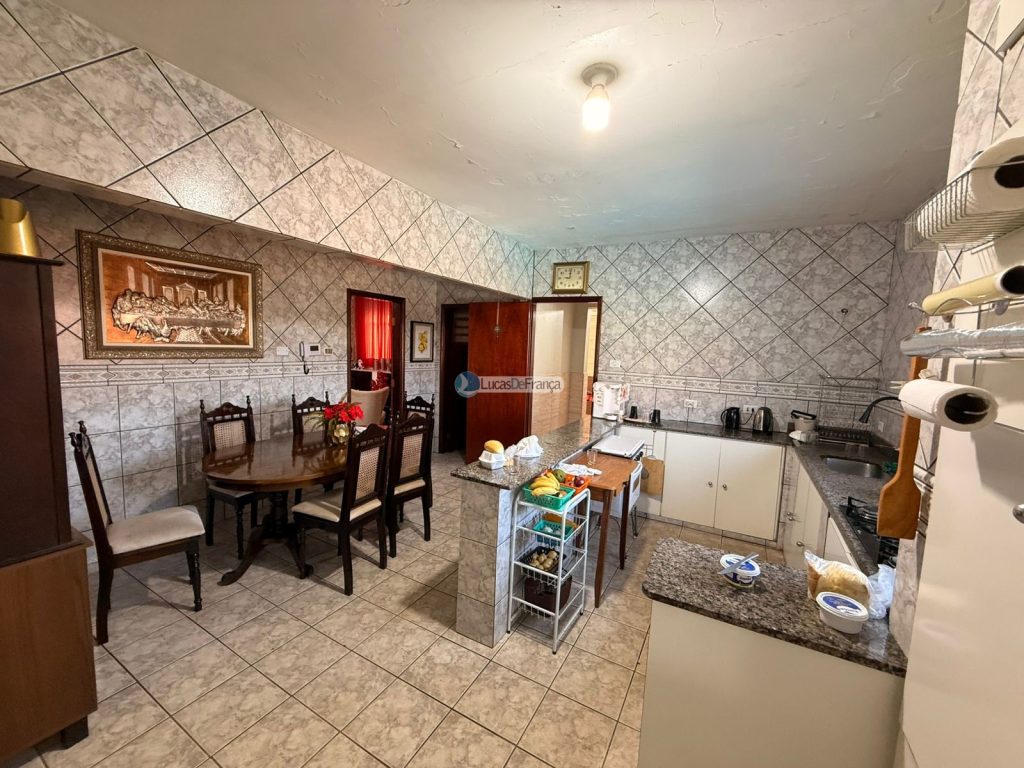 Casa na Avenida Salvador Coelho (17)