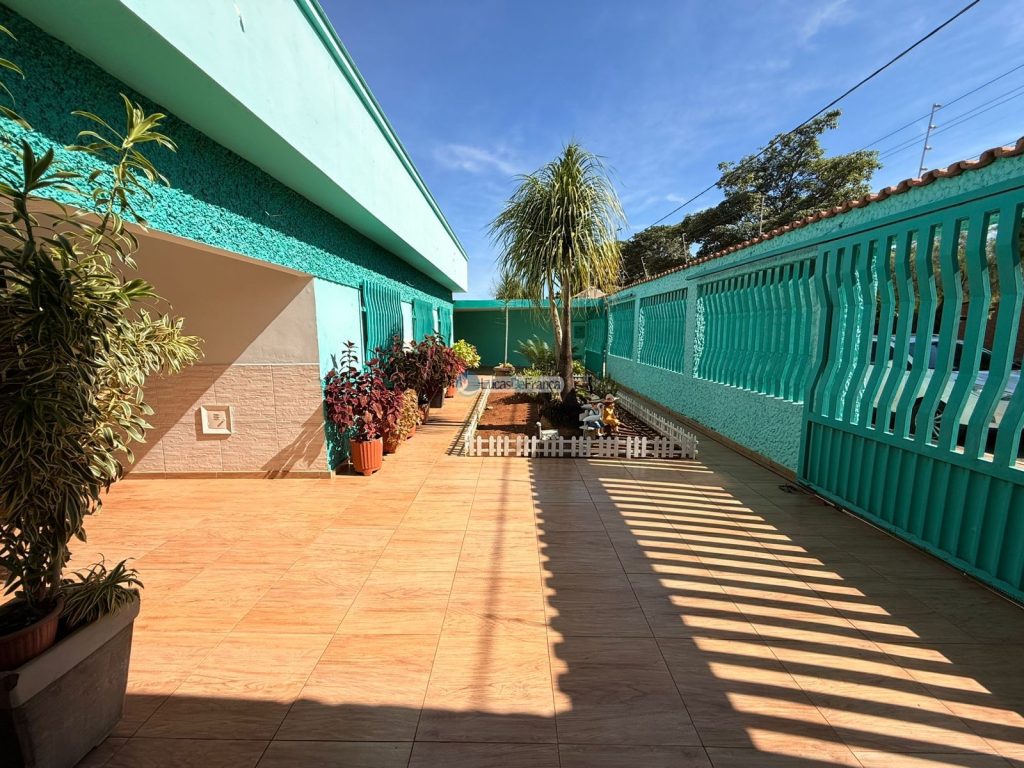 Casa na Avenida Salvador Coelho (19)