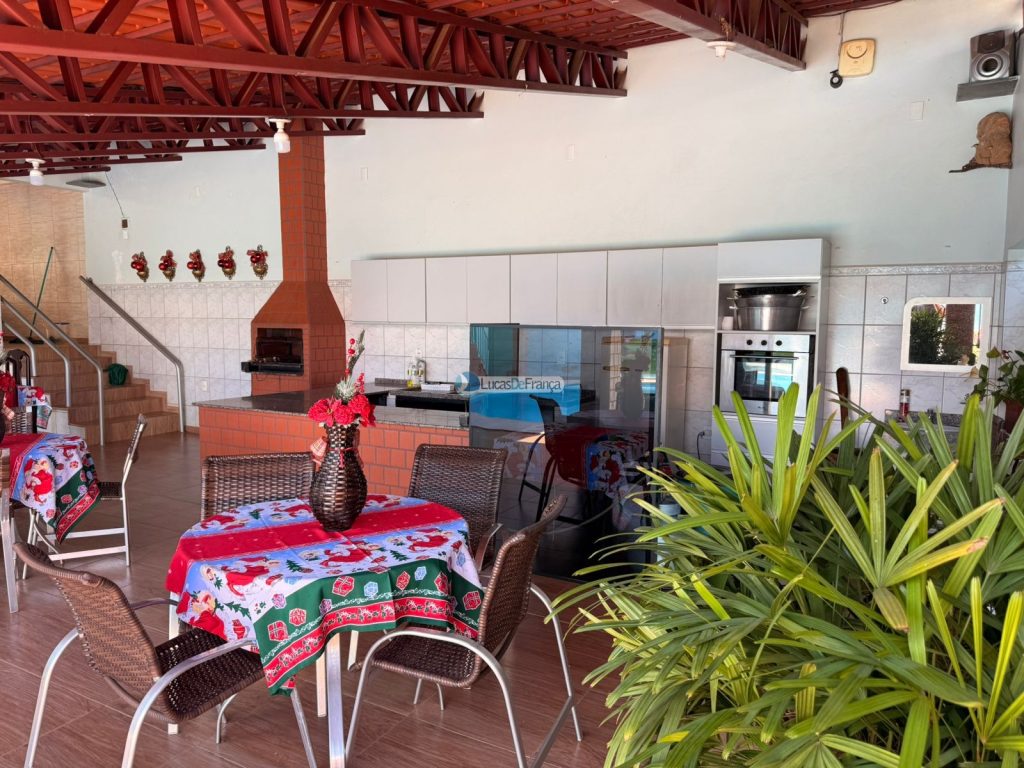 Casa na Avenida Salvador Coelho (3)