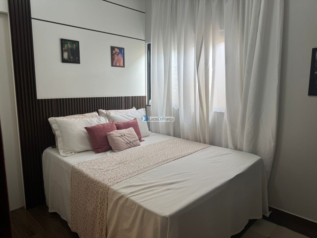 casa na quadra 22A Buritis IV (16)