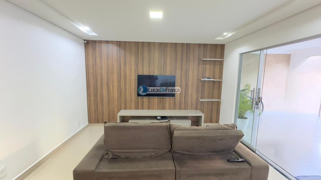 Imóvel de Alto Padrão no Jardim Roriz na Quadra 02 conjunto 2-A (Próximo ao SOF e Independência). (10)