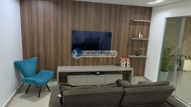 Imóvel de Alto Padrão no Jardim Roriz na Quadra 02 conjunto 2-A (Próximo ao SOF e Independência).