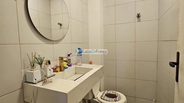 Residência com dois pavimentos na Estância II Planaltina DF.