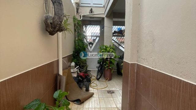 Sobrado Residencial na Quadra 5B do Roriz | Próximo ao SOF