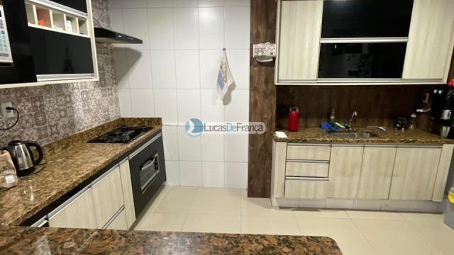 Sobrado Residencial na Quadra 5B do Roriz | Próximo ao SOF
