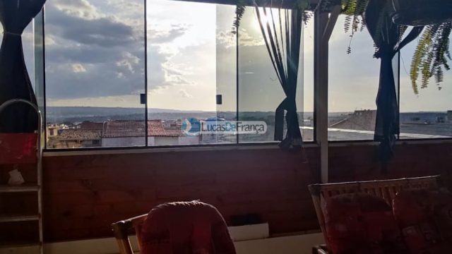 Sobrado Residencial na Quadra 5B do Roriz | Próximo ao SOF