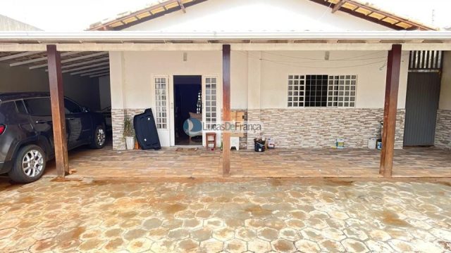 Excelente Casa à Venda No Setor Tradicional, Rua Benjamin Constant, Quadra 142