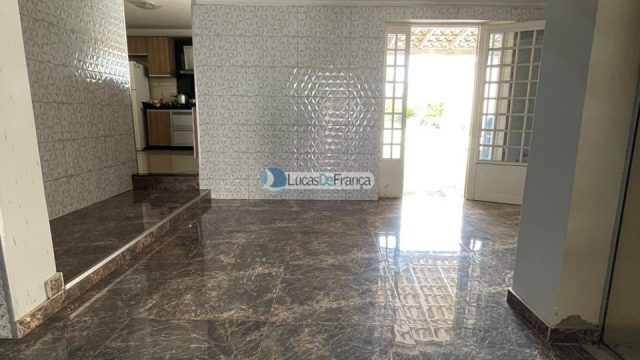 Excelente Casa à Venda No Setor Tradicional, Rua Benjamin Constant, Quadra 142