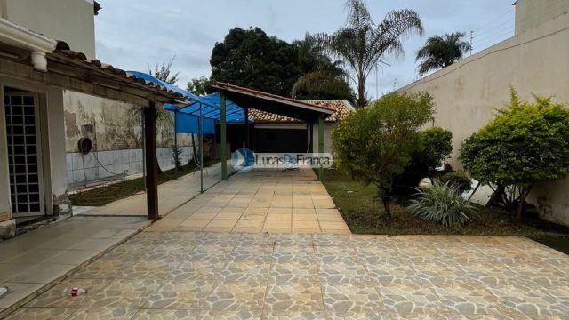 Excelente Casa à Venda No Setor Tradicional, Rua Benjamin Constant, Quadra 142