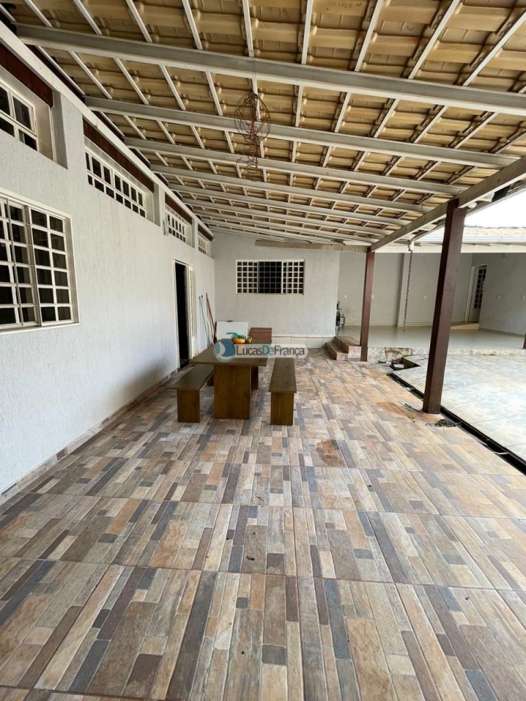 Casa à Venda No Setor Tradicional (25)