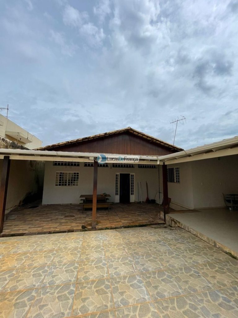 Casa à Venda No Setor Tradicional (3)