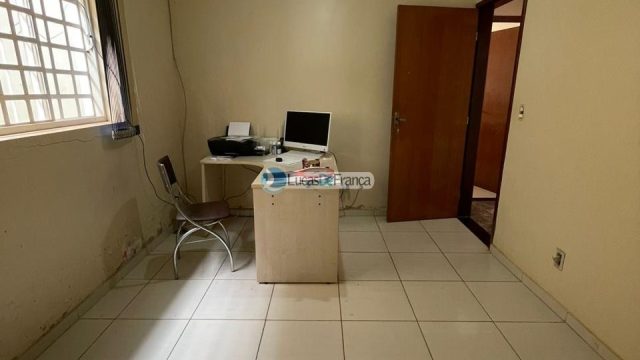 Excelente Casa à Venda No Setor Tradicional, Rua Benjamin Constant, Quadra 142