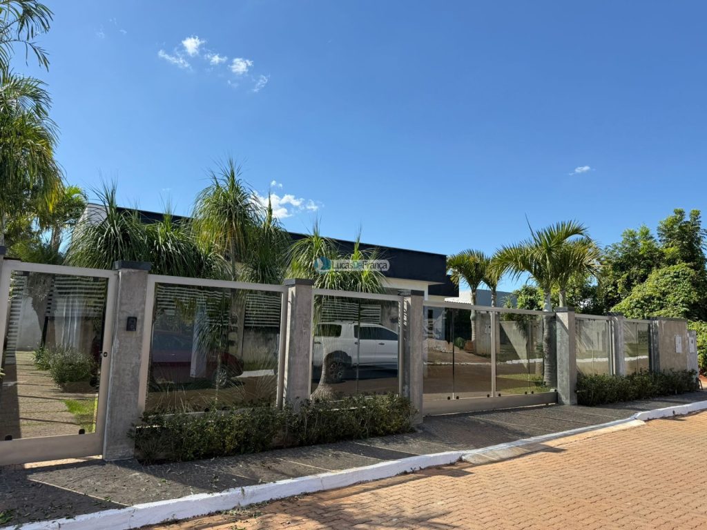 casa de alto padrão no Cond. Jardim Oriente (11)