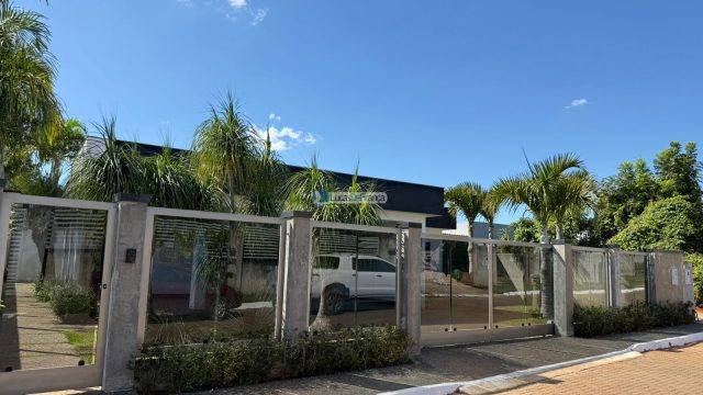 Casa de alto padrão no Cond. Jardim Oriente