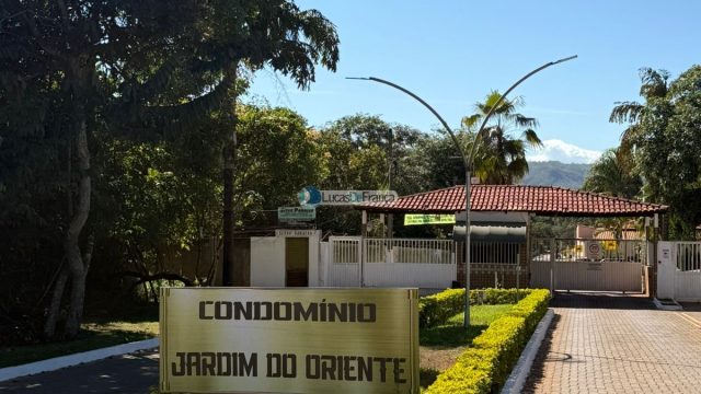 Casa de alto padrão no Cond. Jardim Oriente