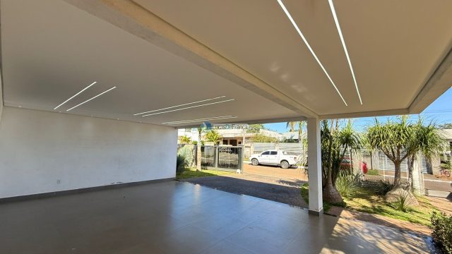 Casa de alto padrão no Cond. Jardim Oriente