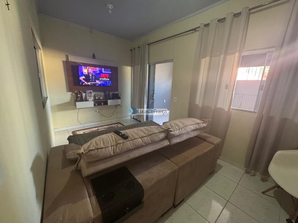 Casa na quadra 14A do Arapongas (11)