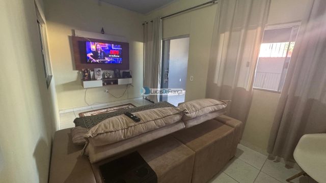 Casa na quadra 14A do Arapongas